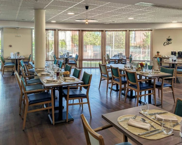 residence-senior-orleans-restaurant.jpg